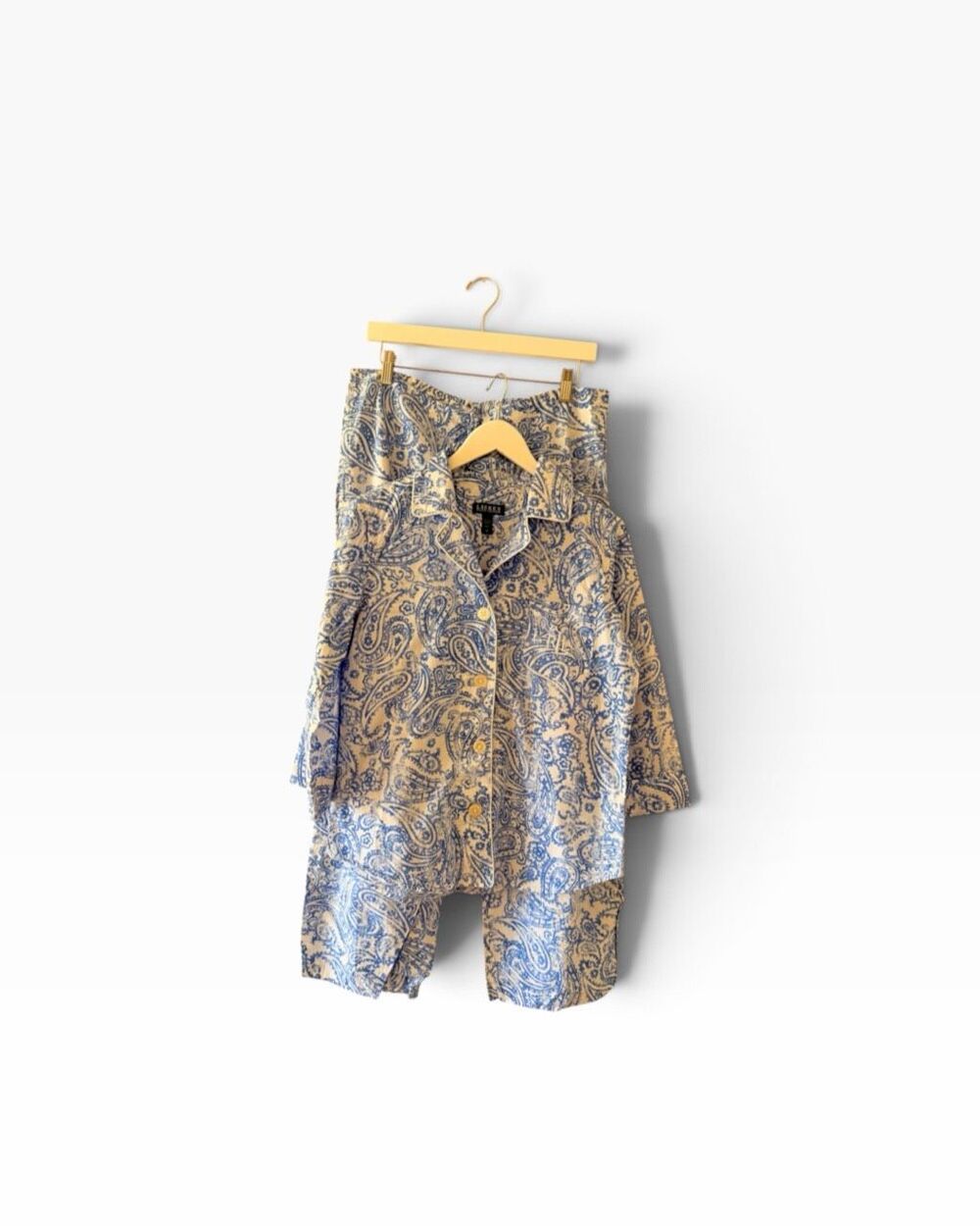 Lauren Ralph Lauren Blue Blue White Paisley Embroidered logo button down contemp